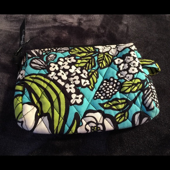 Vera Bradley Handbags - Vera Bradley Medium Island Blooms Cosmetic Bag